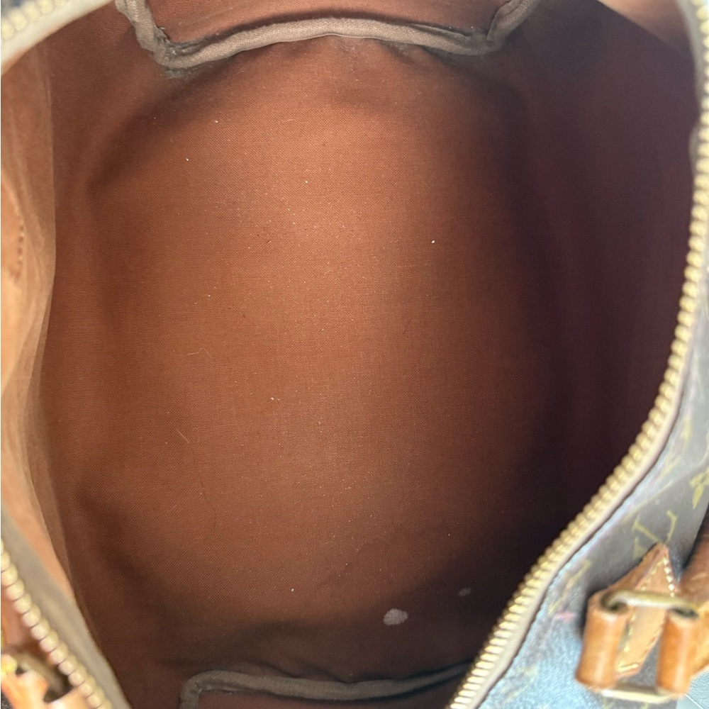 Louis Vuitton Vintage Monogram Speedy 30 - Picture 8 of 11